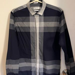 Calvin Klein Men’s Slim Fit Button Down Shirt. Modern Style